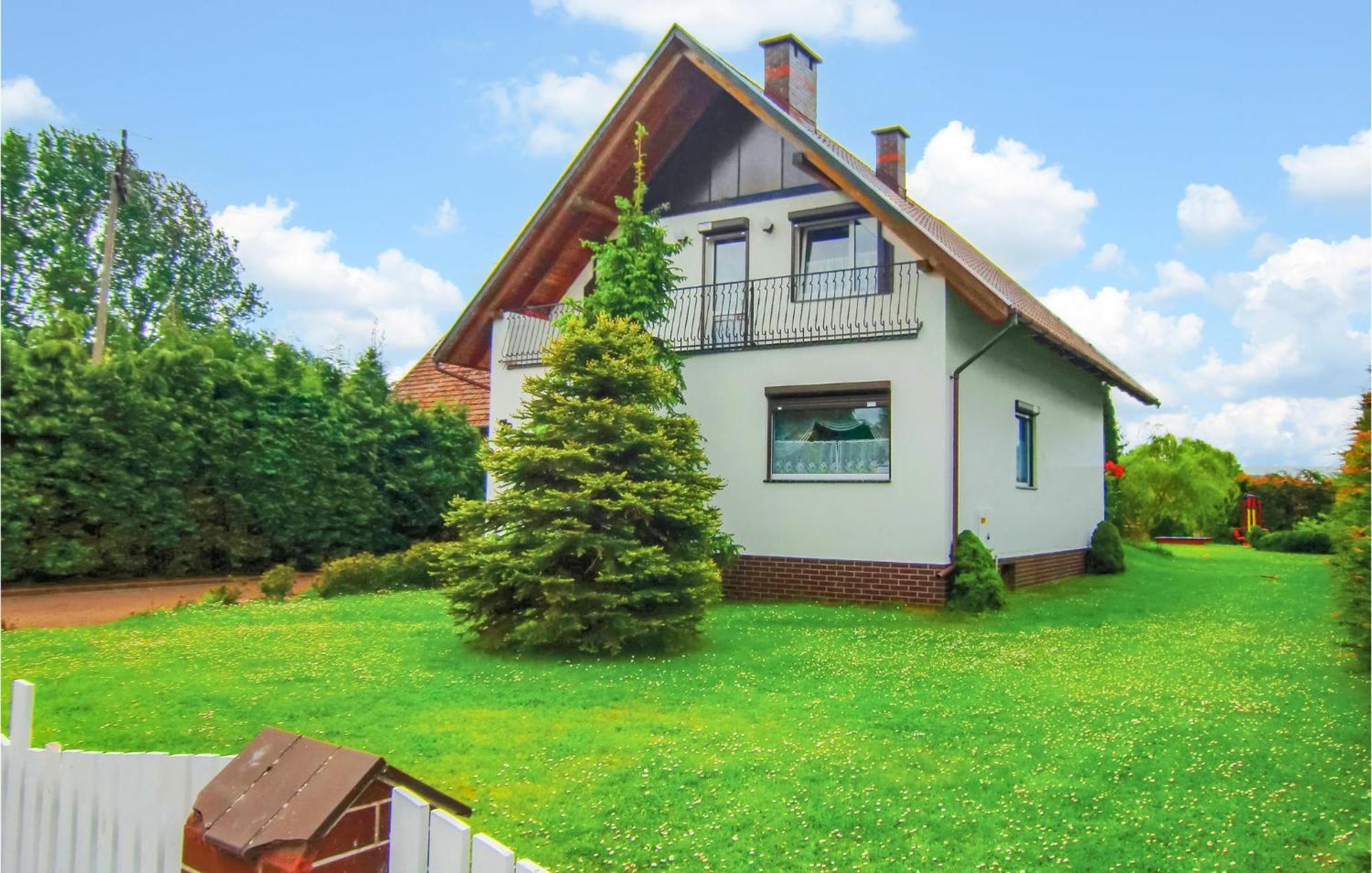 Amazing Home In Kolczewo With Sauna Екстериор снимка